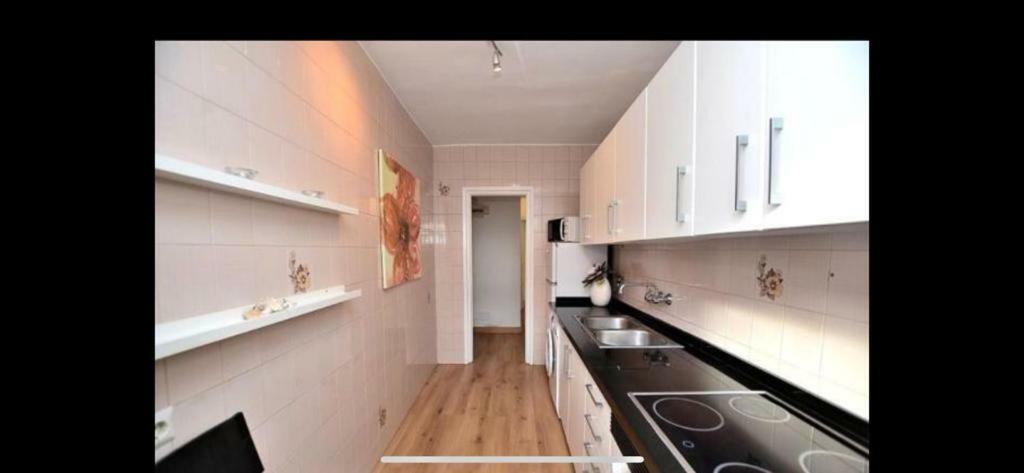 פואנגירולה Central And Beach 3 Bedroom Apartment Perfect Location Near Pyr מראה חיצוני תמונה